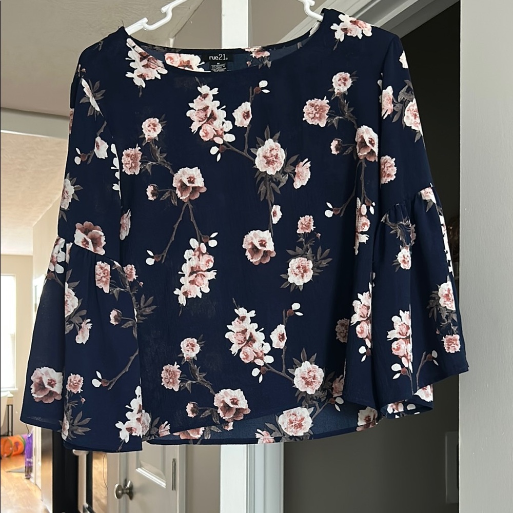 Rue21 Navy Floral Women's Top
